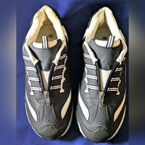 Women's Black and White Athletic Shoes Size 9. Only Asking $15 Won't Last